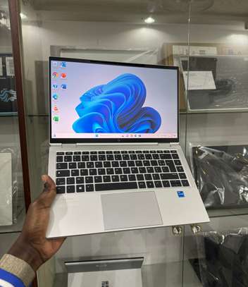 HP ELITEBOOK x360 1040 G8 image 5