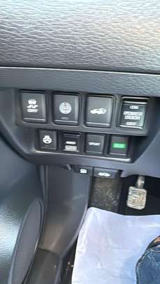 Nissan rogue image 10