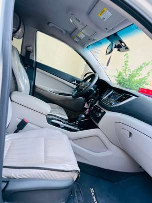 Hyundai Tucson 2017 Limited image 4
