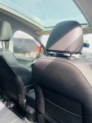 Peugeot 2008 2018 image 12