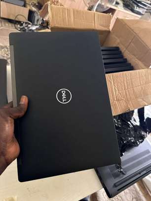 Dell 7490 cor i7 de 8th gen image 4