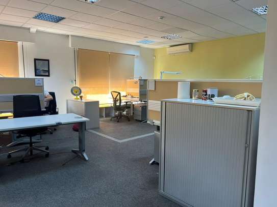 Bureau à louer à fan résidence haires plus 3 bien situé image 11