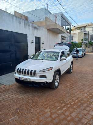 Jeep Cherokee image 5