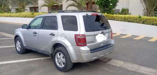 Location ford escape image 4