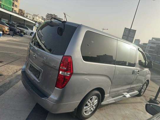 Hyundai starex 2017 image 2