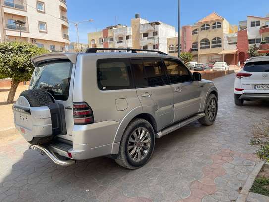 mitsubishi pajero image 4