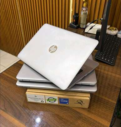 Hp 840 g3 i5 neuf+sac offert image 3