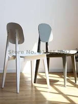 Chaises en plastique moderne image 4