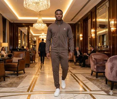 Nike survêtements sport Adidas et Nike veste et pantalon image 8
