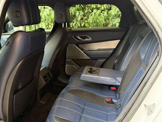 RANG ROVER VELAR VENANT image 7