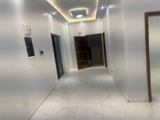 A LOUER APPARTEMENT F4 NGOR image 7