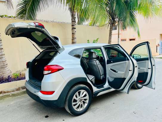 Hyundai Tucson 2017 Limited image 11