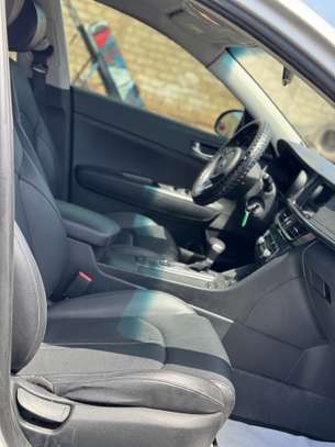 Kia k5 image 8