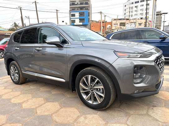 Hyundai Santa Fe Luxury image 4