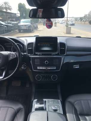 Mercedes Benz GLE 350 image 11