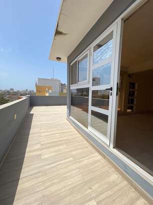 F4 à louer à sacré cœur 3 en duplex terasse privée image 2