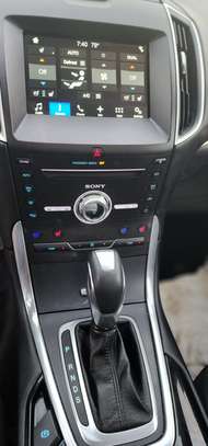 Ford Edge Titanium image 3