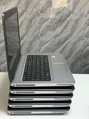 HP portable gris argenté performance et mobilité image 1