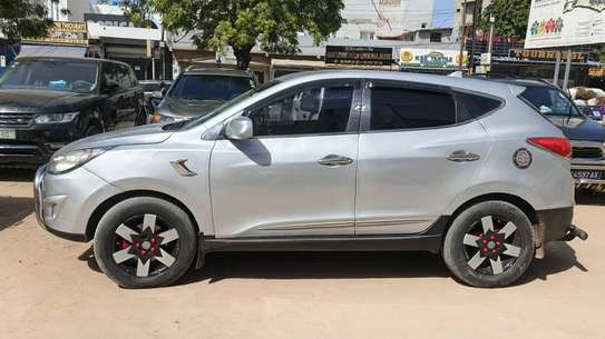 HYUNDAI TUCSON 2011 image 3