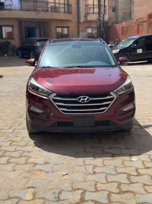 Hyundai tucson image 1