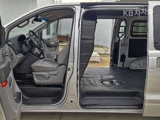 Starex 3 places 2019 diesel fourgon image 3