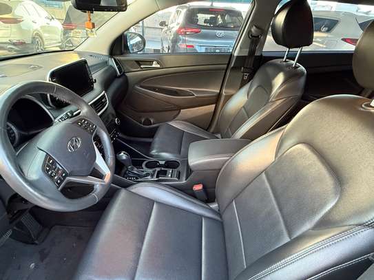 Hyundai Tucson diesel 2020 full options image 9