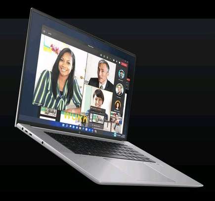 hp Zbook Studio OLED 16' G11 image 4
