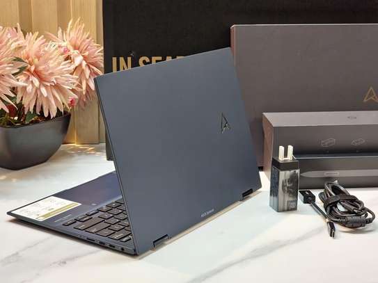 Asus ZenBook S13 UP5302Z Flip OLED i7 12th Gen 13.3 Pouce image 4