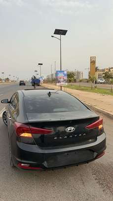 Hyundai Elantra 2019 image 1