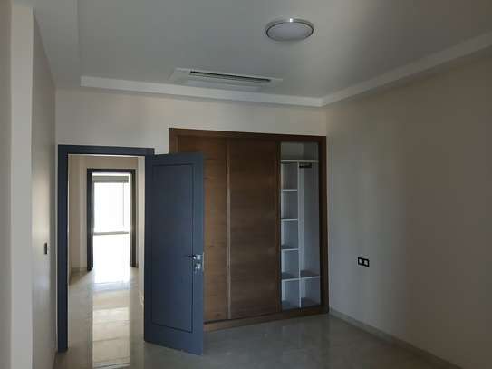 MAGNIFIQUE APPARTEMENT 03 AU POINT E image 5