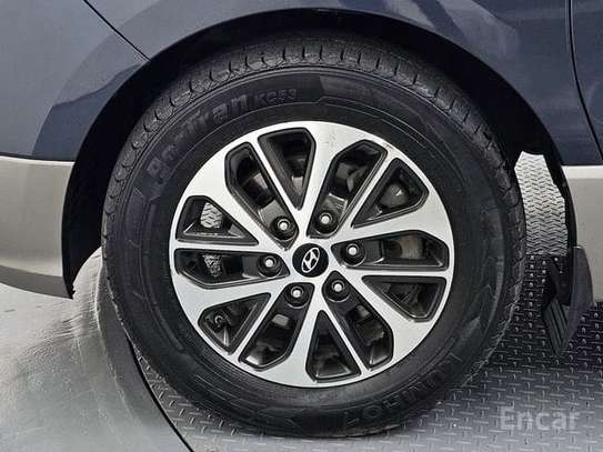 Hyundai Starex 9 places VIP 2019 Exclusive image 1