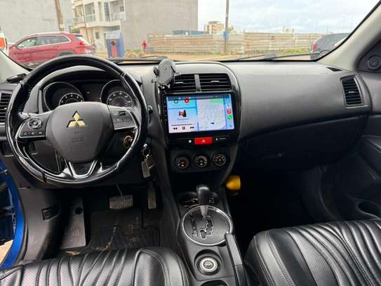 Mitsubishi outlander image 5