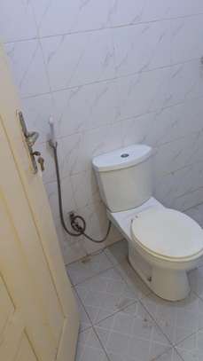 Aloue un grand apartuman de 3chambrsalon image 4