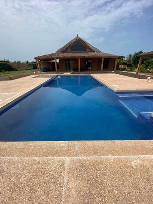 Villa avec piscine dans la résidence Nianing 2 image 2