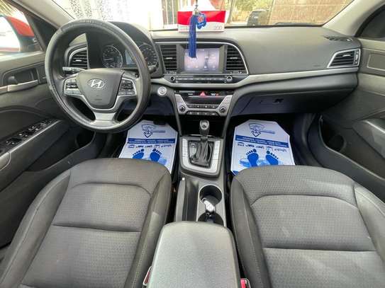 Hyundai Elantra 2017 image 6