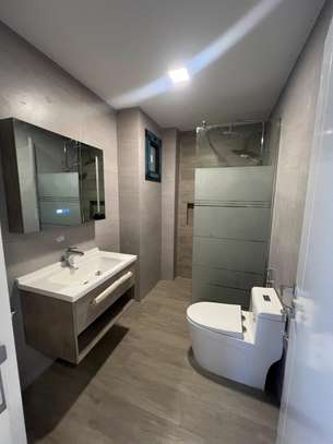 Appartement à louer au point e image 6