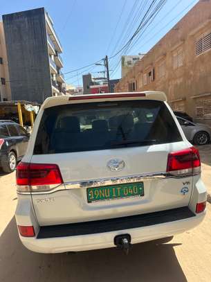 Toyota Land Cruiser 2017 image 6
