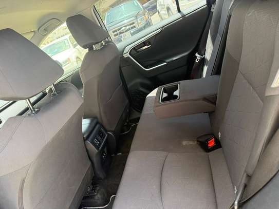 Toyota Rav 4 2020 image 12