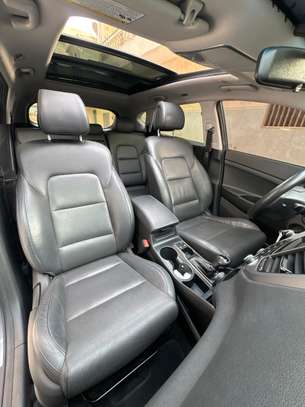 Hyndai Tucson image 3