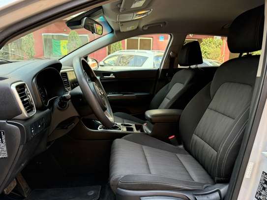 Kia sportage image 3