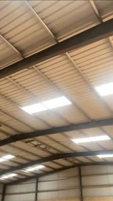 Hangar à louer diamniadio image 2