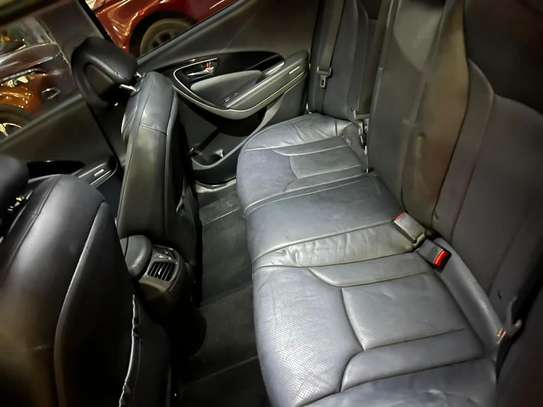 HYUNDAI GRANDEUR HG240 image 13