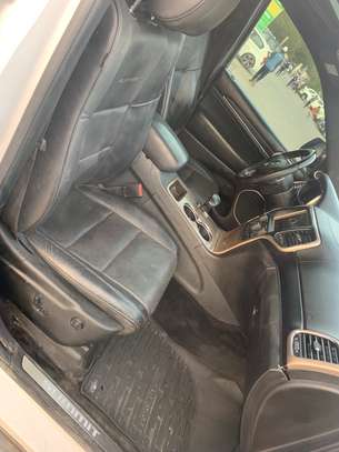 Jeep Grand Cherokee Summit image 4