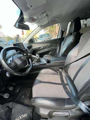 PEUGEOT 5008  Année 2018 image 9