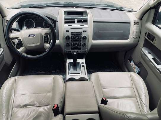 Ford escape 2011 image 3
