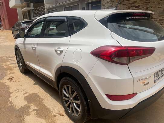 LOCATION HYUNDAI TUCSON image 5