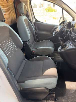 Peugeot Partner image 7