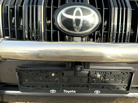 Toyota land cruiser VX image 10