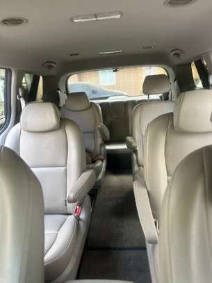 Kia carnival image 3