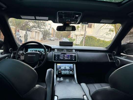 Range rover sport image 3